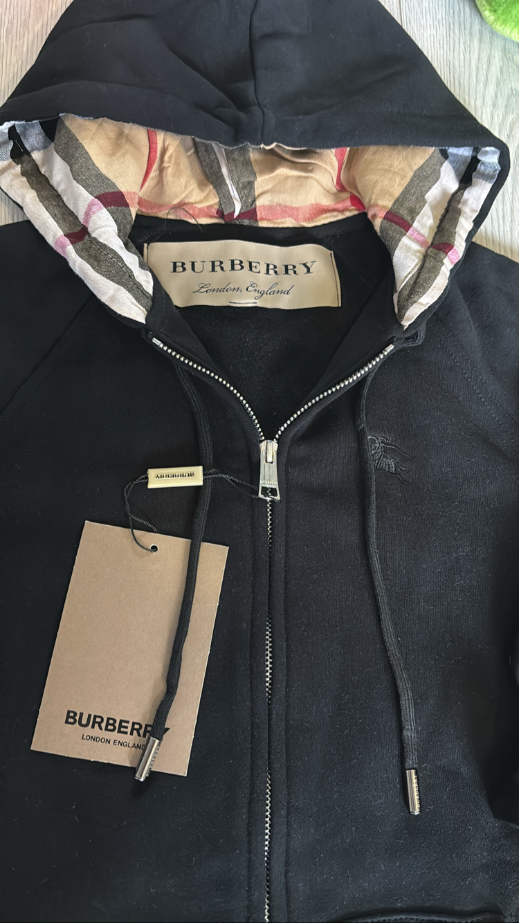 Burberry Classic “Zip Up”