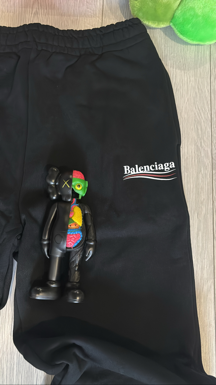 Balenciaga “Baggy”