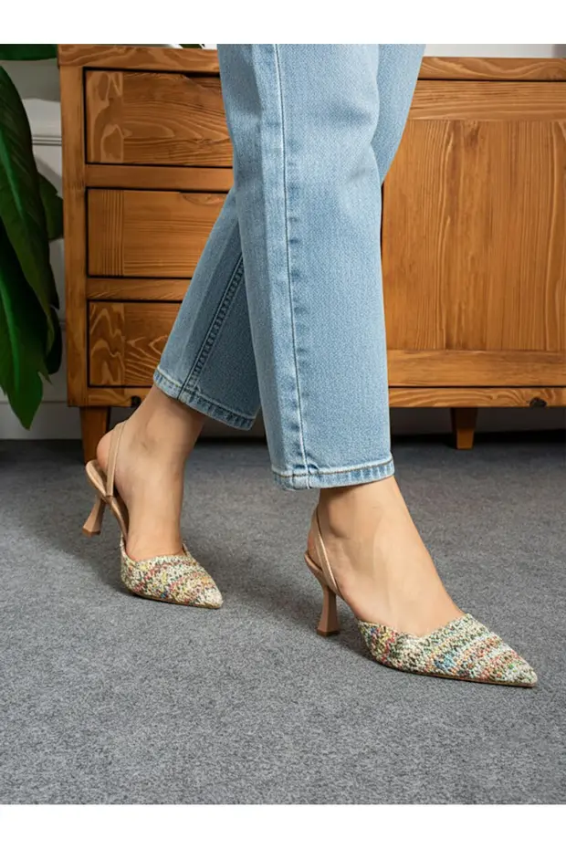  Kadın Stiletto İnce Burun Çok Renkli Hasır Arkası Açık Topuklu Ayakkabı