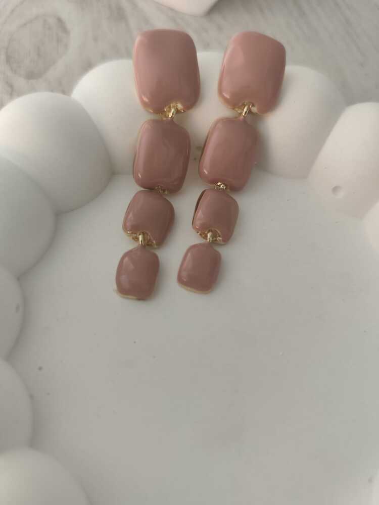 ZAH3- Blush sallantılı küpe