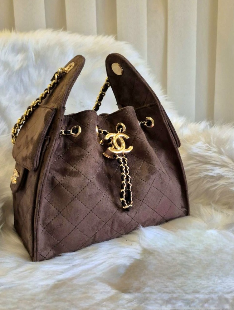 L08- ​Chanel Kapitone Süet Taba çanta