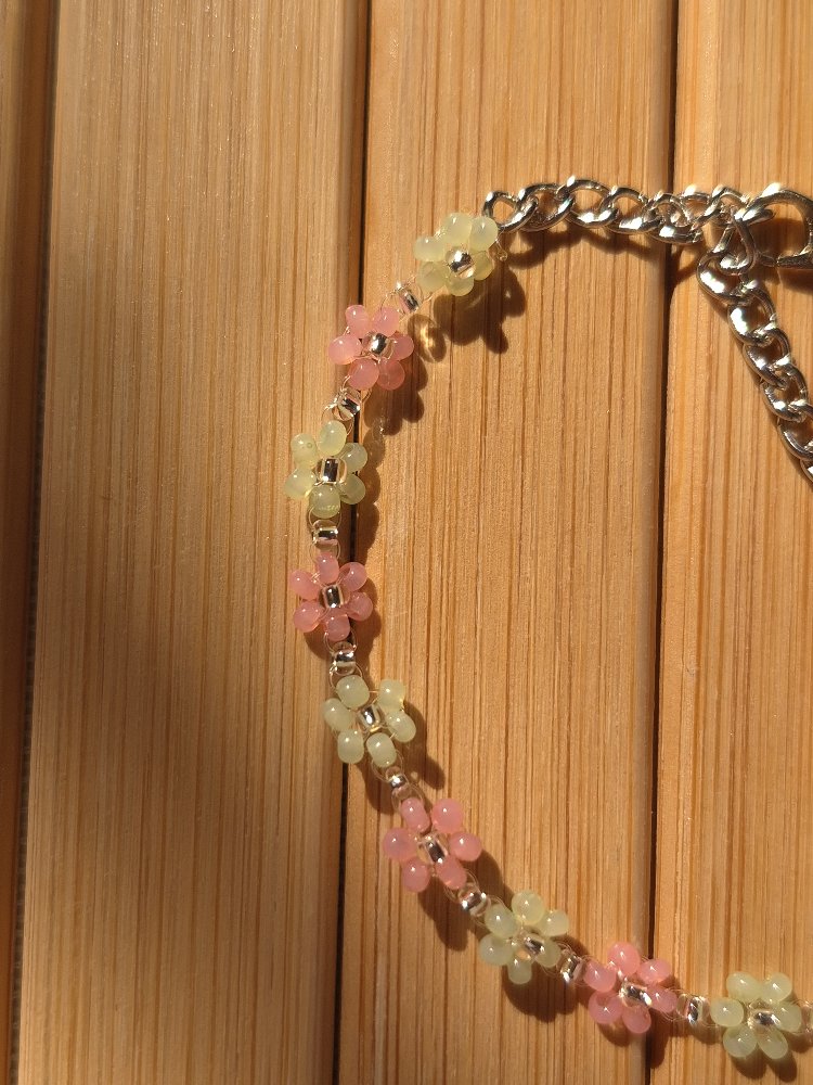 Lea | Soft Pembe ve Yeşil Çiçek Bileklik