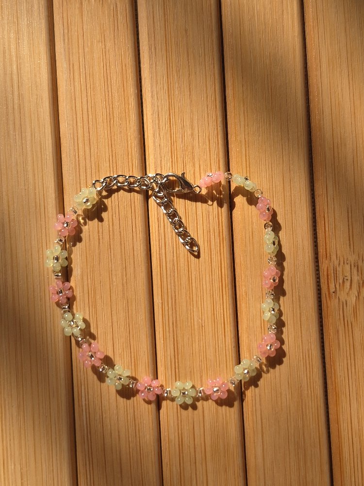 Lea | Soft Pembe ve Yeşil Çiçek Bileklik