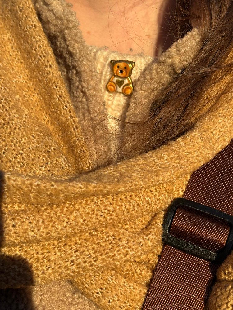 Gold Bear Broş