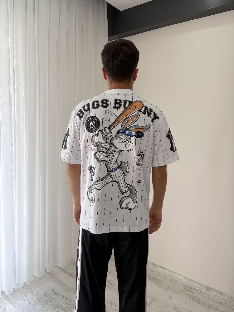 Bugs Bunny Oversize Beyaz Tişört