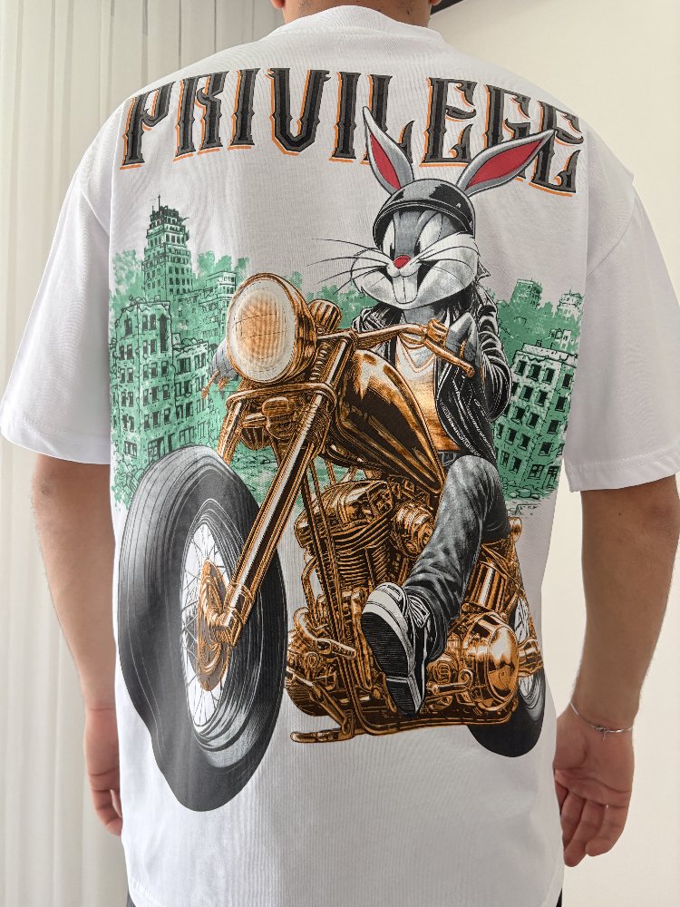 Motorlu Bugs Bunny Oversize Beyaz Tişört