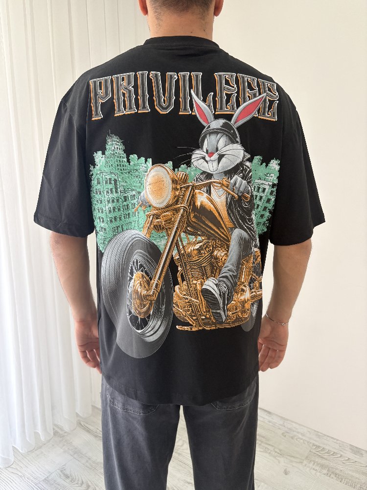 Motorlu Bugs Bunny Oversize Siyah Tişört