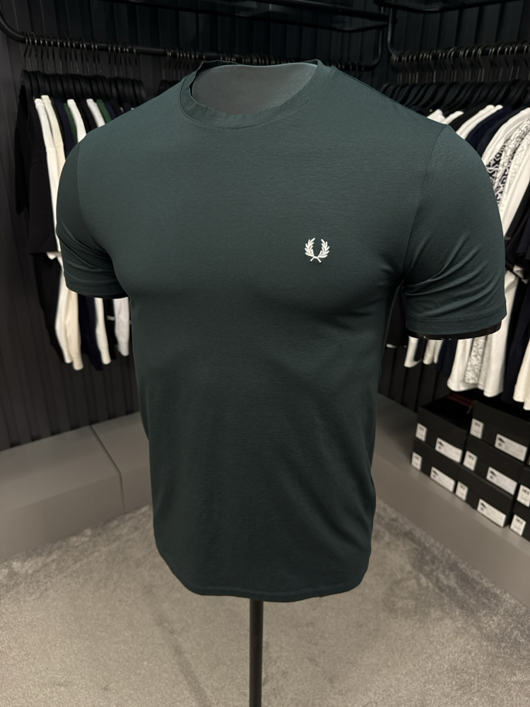 Fred Perry Modal Kırışmayan Kumaş (410-Koyu Yeşil)
