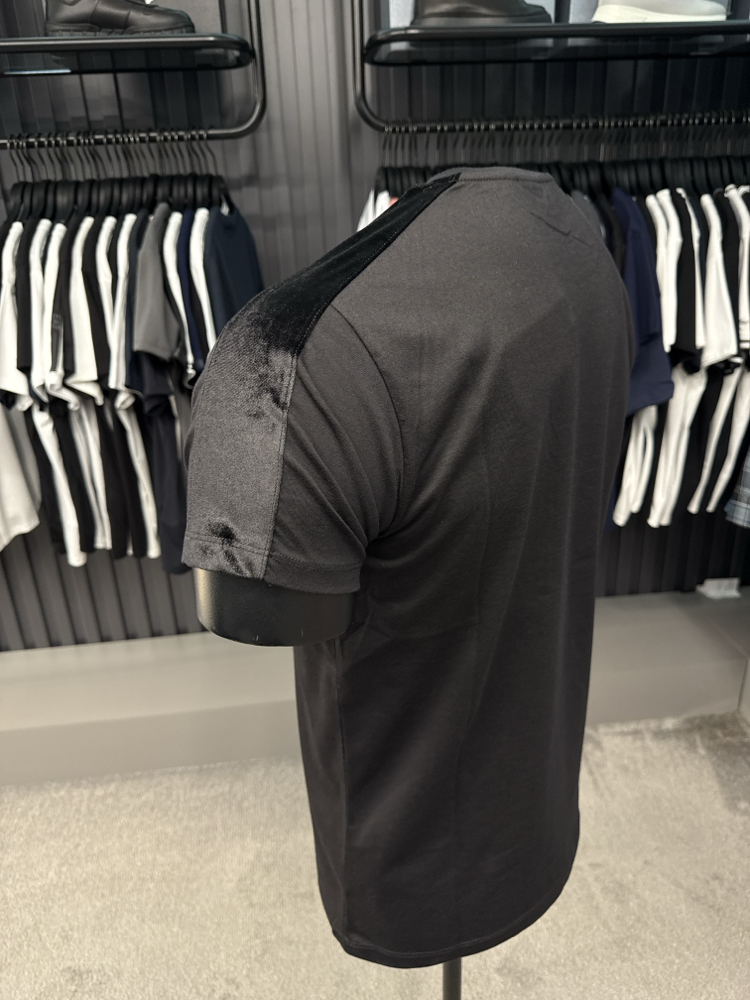 Emporıo Armani omuz detaylı T-shirt (26508-Siyah)