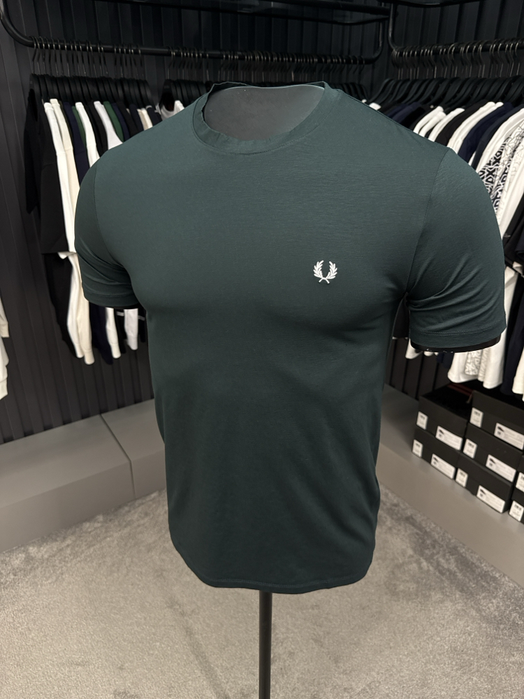 Fred Perry Modal Kırışmayan Kumaş (410-Koyu Yeşil)
