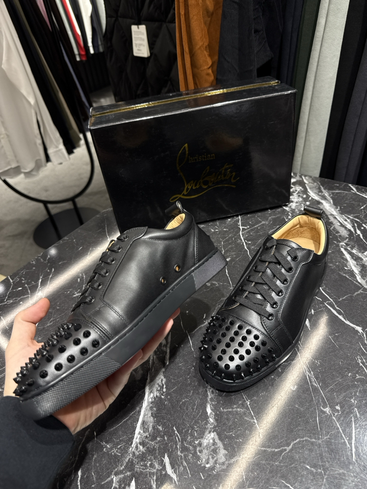 Christian Louboutin  (İTHAL ÜRÜN)