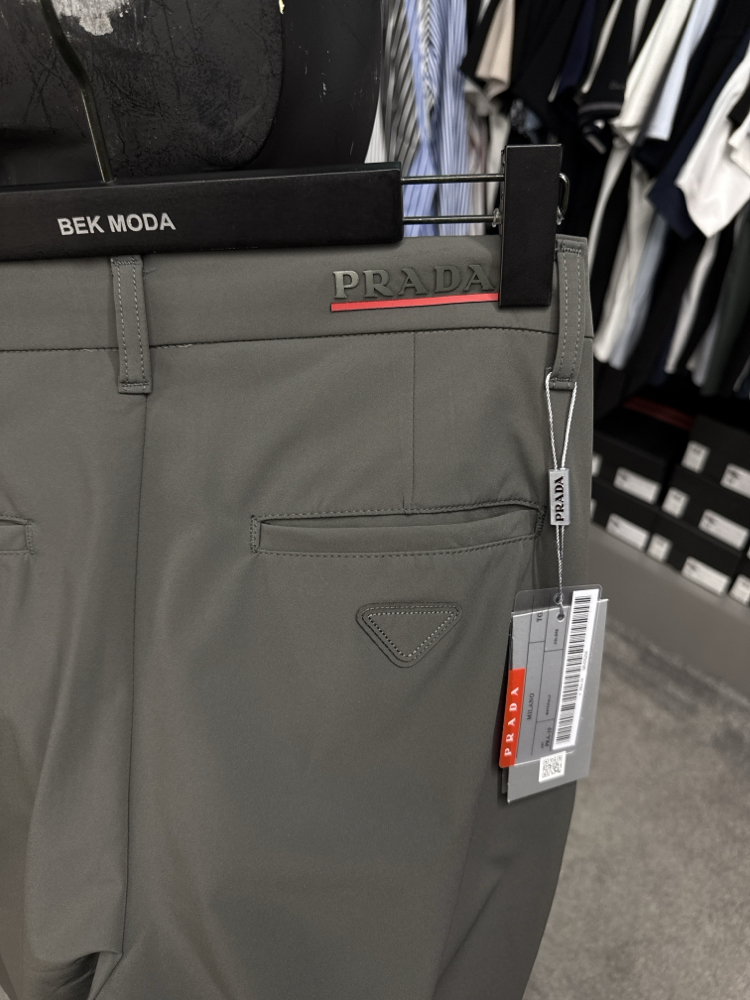 Prada Kırışmayan Kumaş Jogger Pantolon(1357-Yeşil)