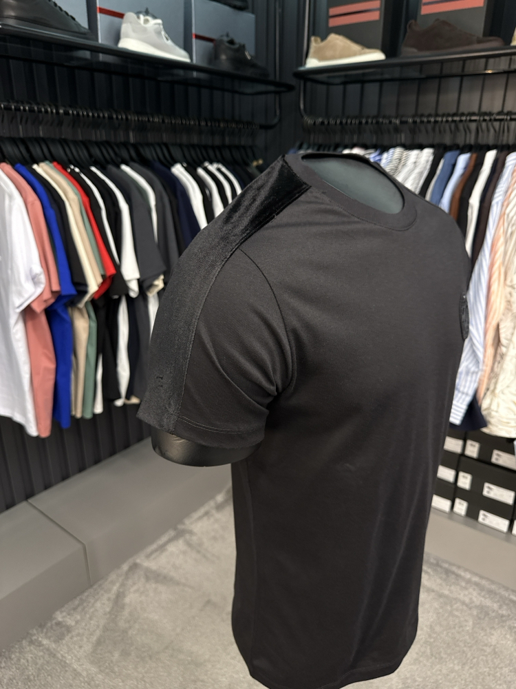 Emporıo Armani omuz detaylı T-shirt (26508-Siyah)
