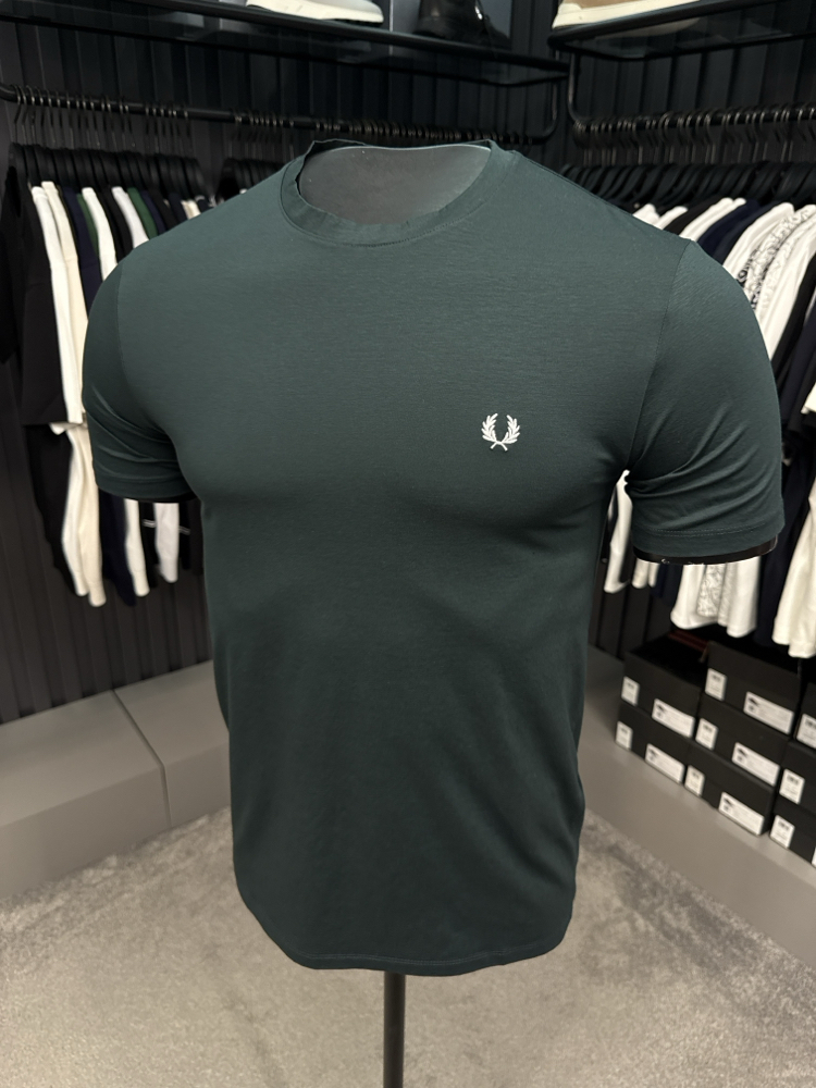 Fred Perry Modal Kırışmayan Kumaş (410-Koyu Yeşil)