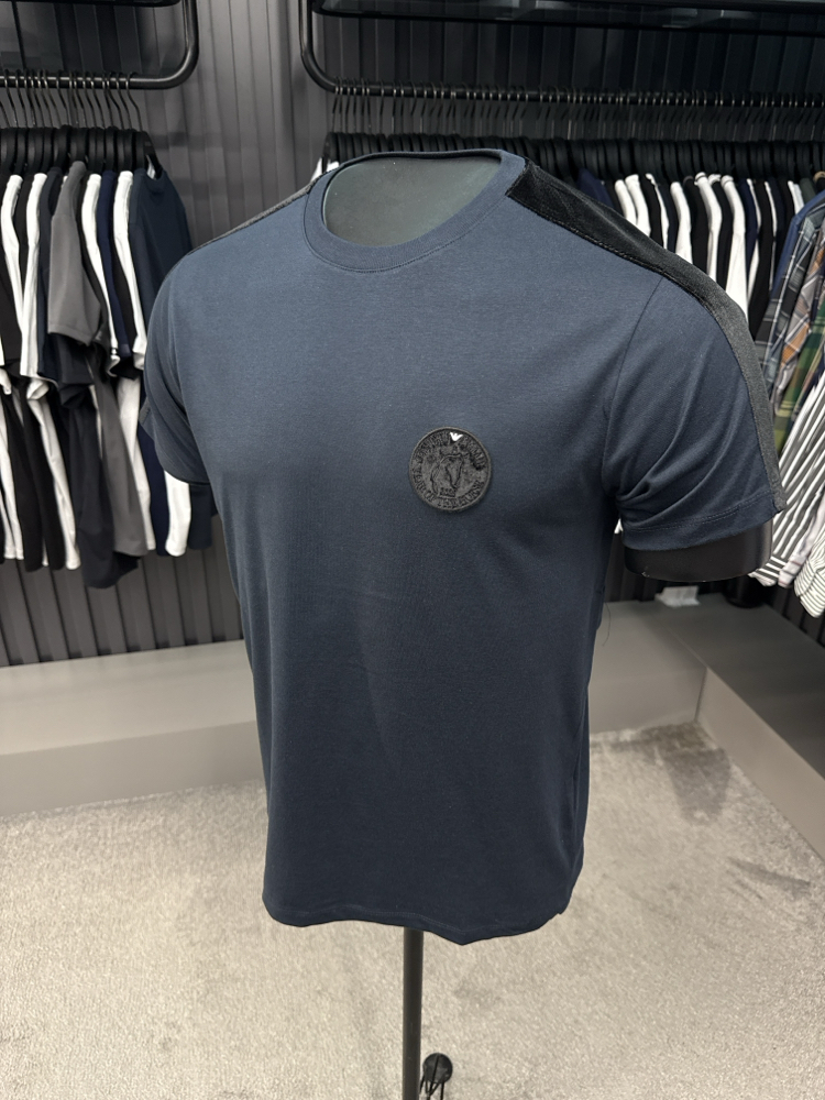 Emporıo Armani omuz detaylı T-shirt (26508-Lacivert)