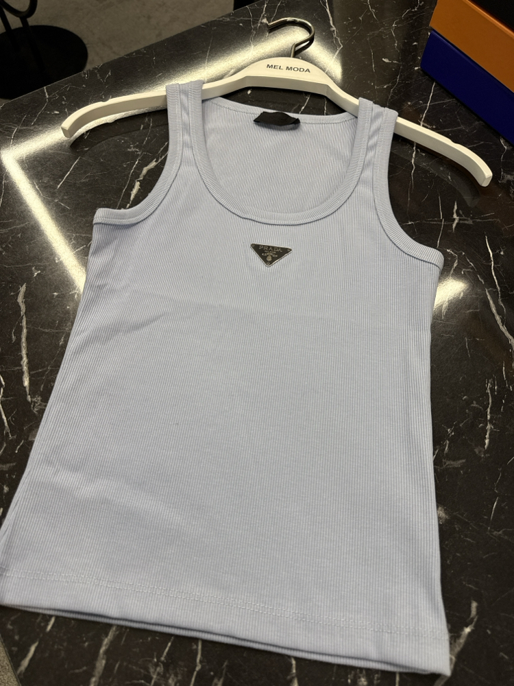 KADIN PRADA Atlet