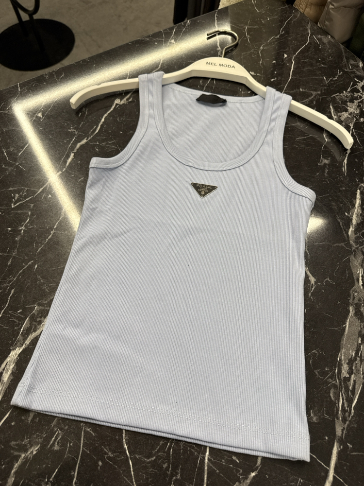 KADIN PRADA Atlet