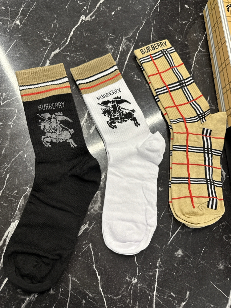 Burberry Çorap (6 Çift)