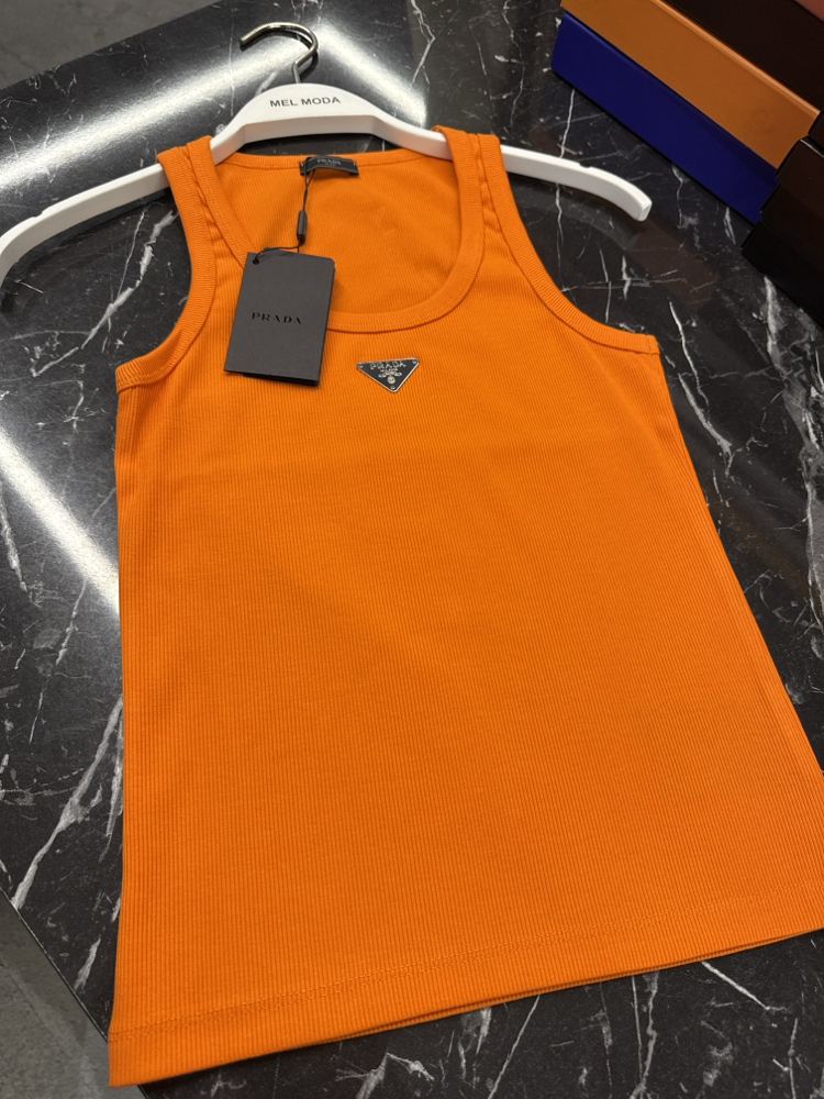 KADIN PRADA Atlet   