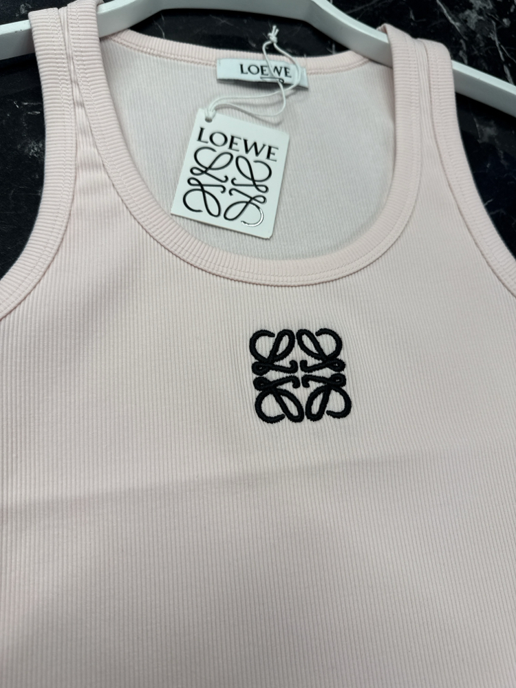 KADIN LOEWE Atlet