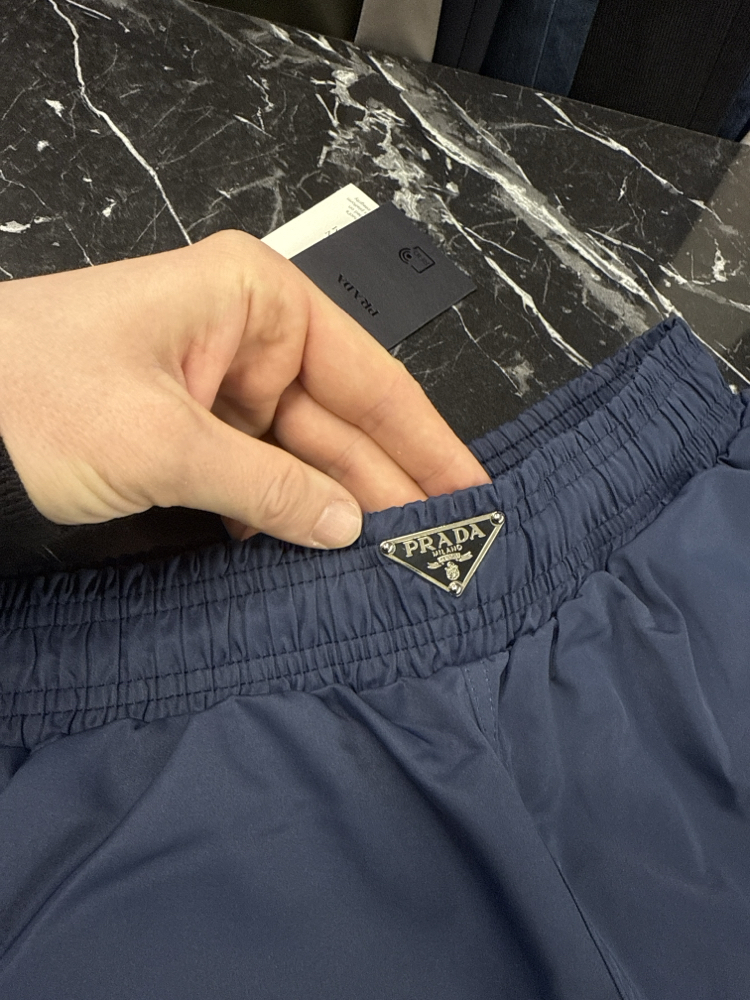 Prada Demir Logo Deniz Şortu (Lacivert)