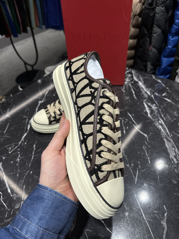 Valentino limited edition Sneakers (İTHAL ÜRÜN)