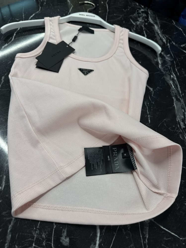 KADIN PRADA Atlet   