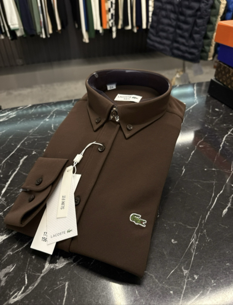 Outlet ürünü Kırışmayan Gömlek REGULAR KESİM (Kahve- 421)