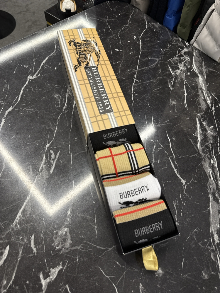 Burberry Çorap (6 Çift)