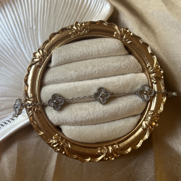 silver yonca bileklik 