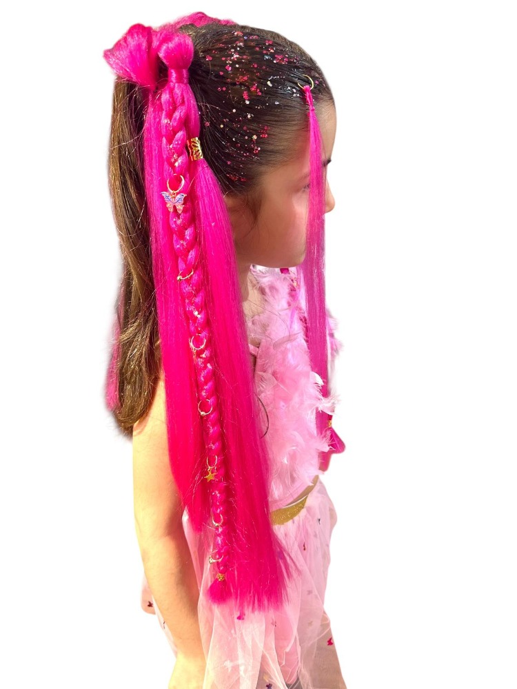 kpop mira baskılı tişört +pembe pullu etek + mita pembe simli saç +saç tozu + yüz taşı
