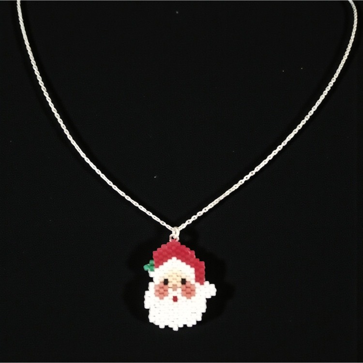 Noel Baba Tasarımlı  Yılbaşı Kolyesi 925 Ayar Gümüş Zincirle