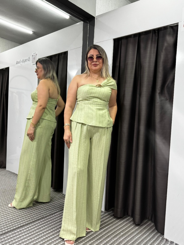 Premium Kalite Omuz Detaylı Takım