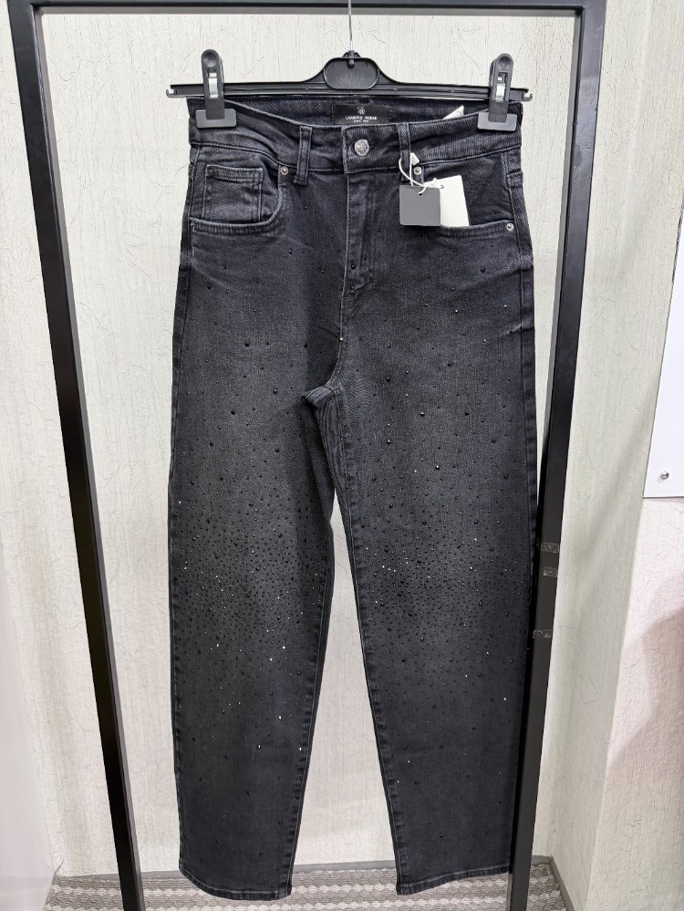 Taş Detaylı Mom Jean