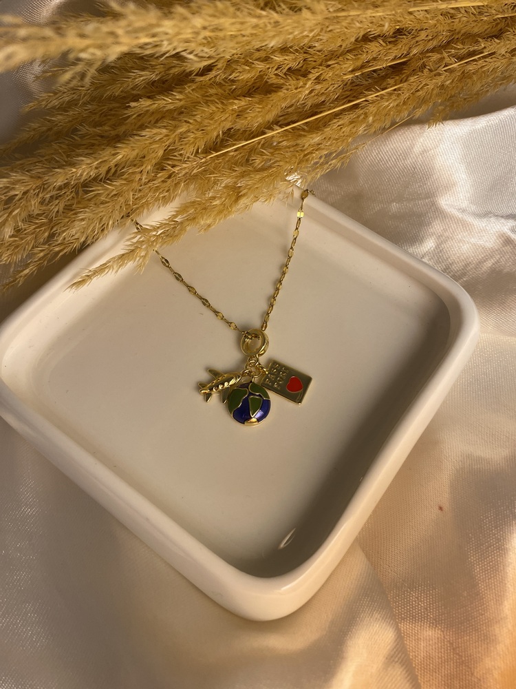Charm Detaylı Kolye