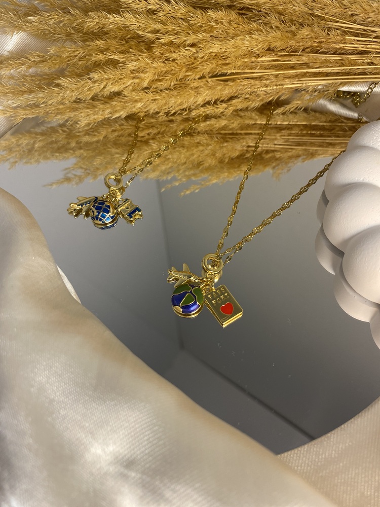 Charm Detaylı Kolye