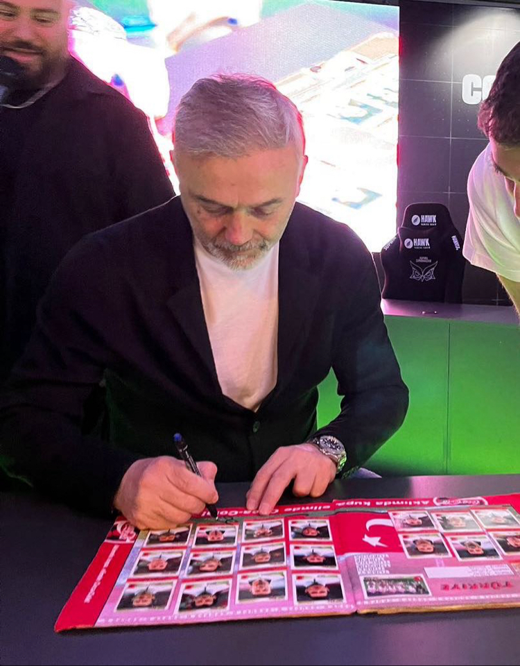 Hami Mandıralı imzalı Panini Euro 96 sticker çıkartma albüm