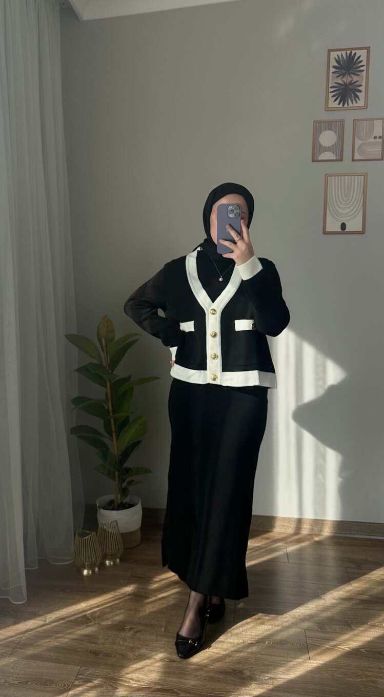 Siyah Etekli takım