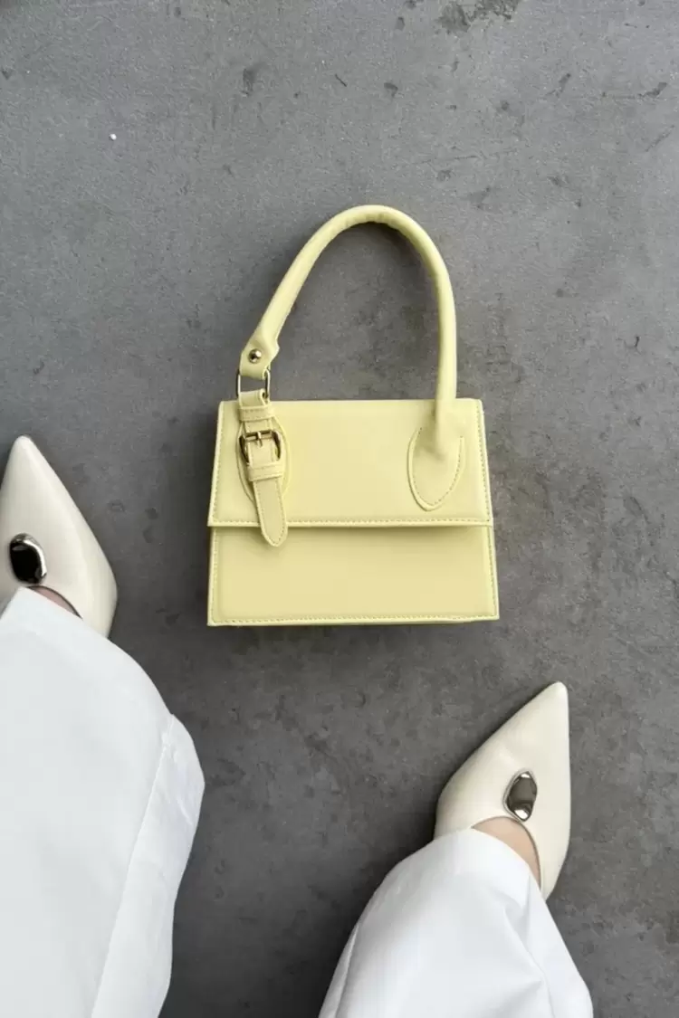 Color of the Season: Lemon Yellow