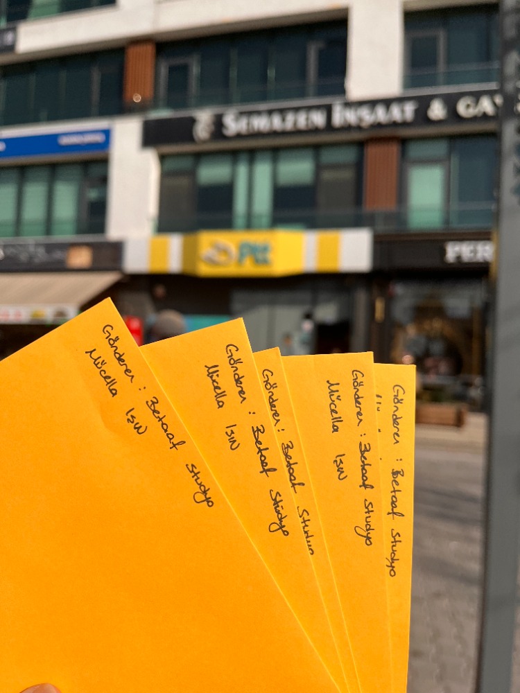 Mektup Servisi (Takipli) – Kartpostal + Sürpriz Mektup