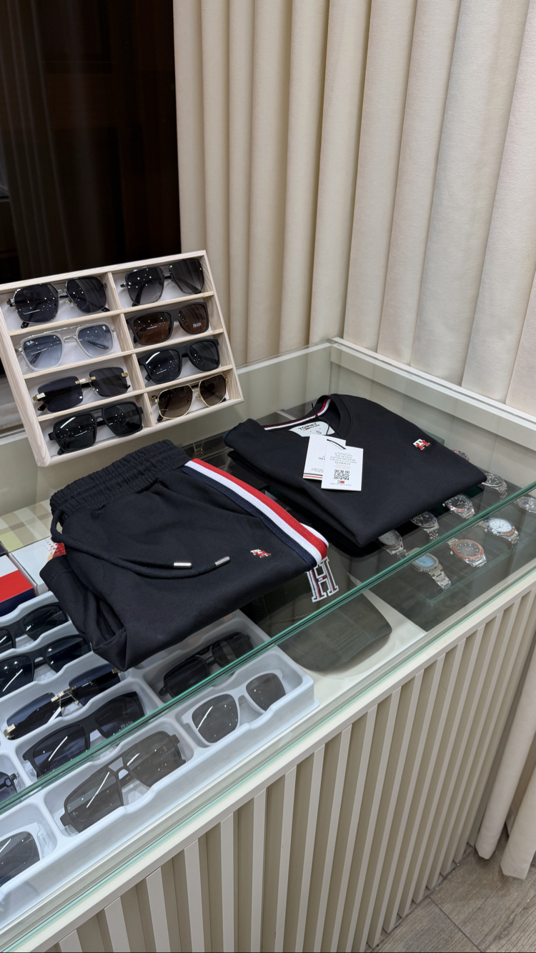 Tommy Hilfiger Kuşaklı Siyah Şort Takım