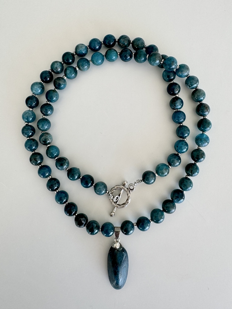 No. 104 / The Oceanic Muse - Mavi Apatit Doğal Taş Kolye