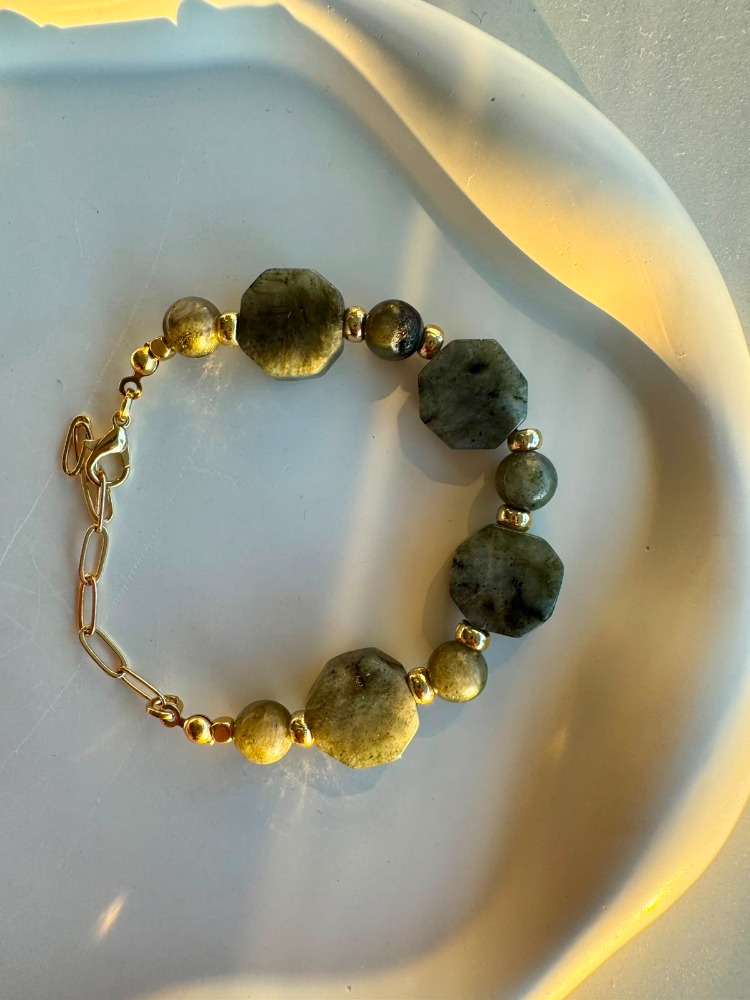 No. 924 / The Hexagon Mystique Bracelet - Özel Kesim Labradorit Doğal Taş Bileklik