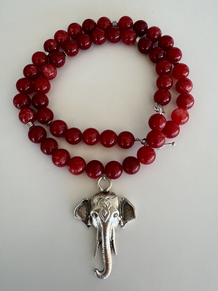 No. 103 / The Crimson Sentinel - Kırmızı Akik & Gümüş Fil Kolye