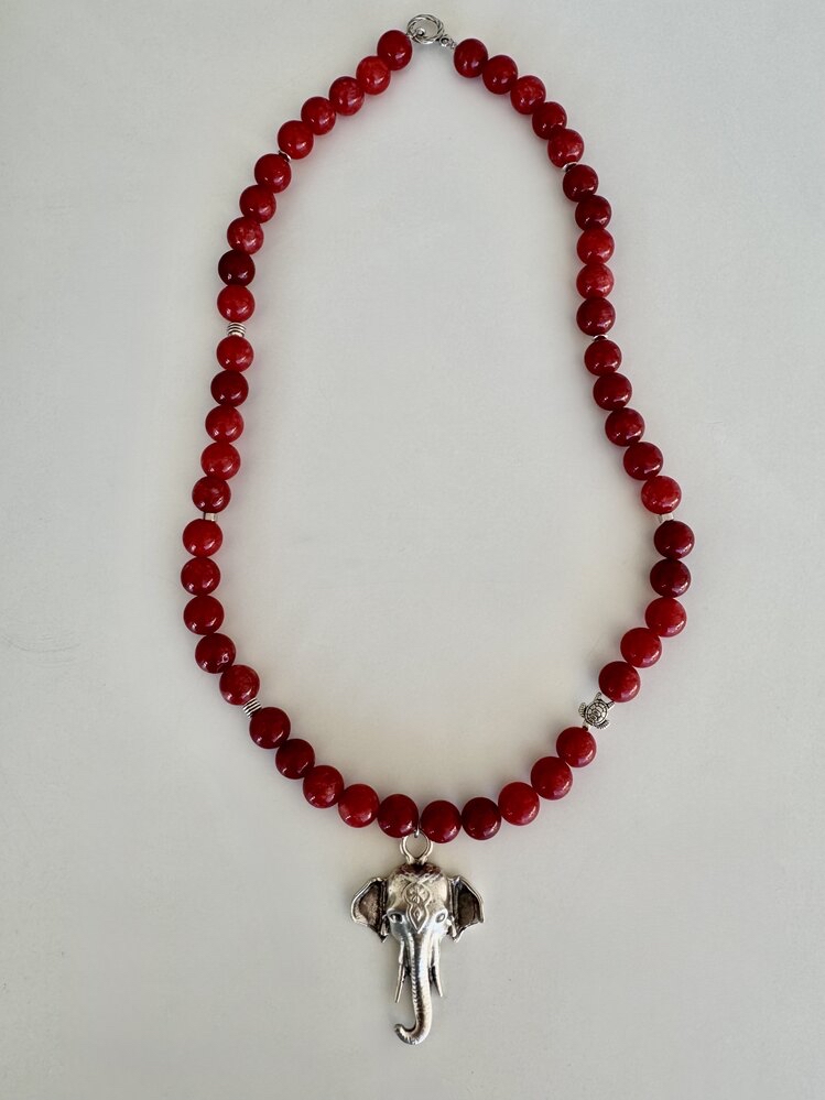 No. 103 / The Crimson Sentinel - Kırmızı Akik & Gümüş Fil Kolye