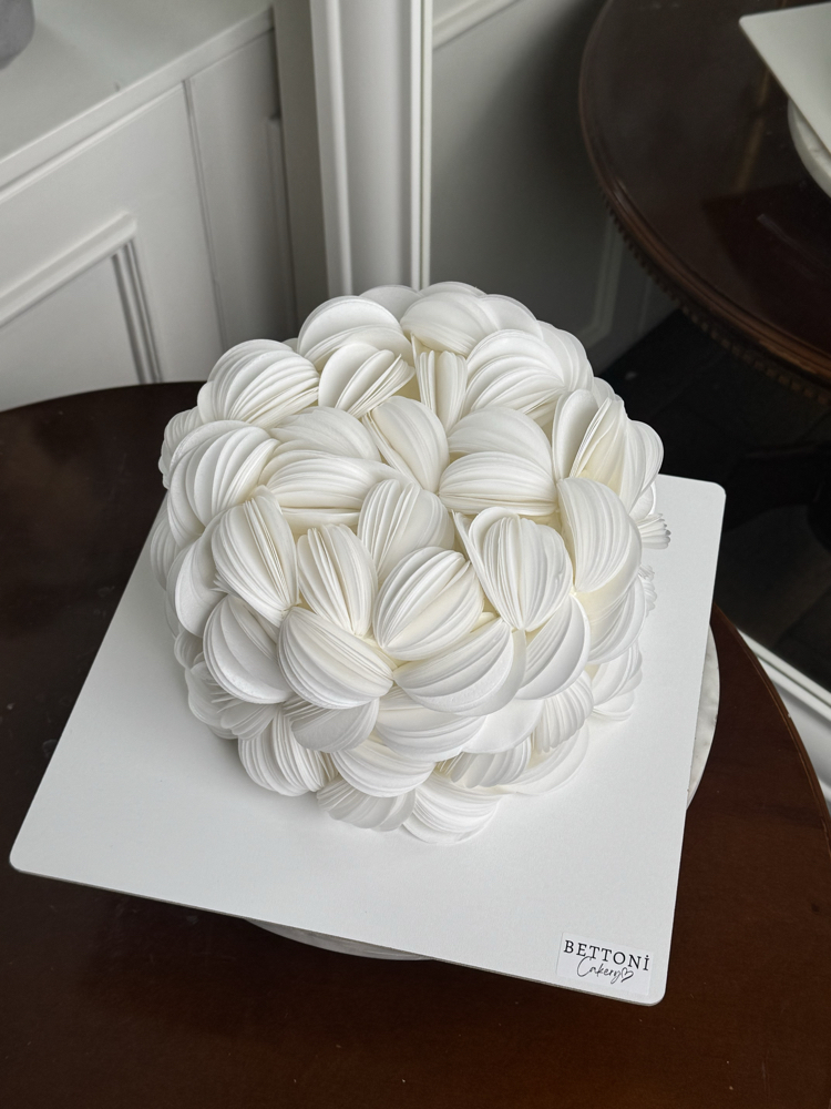 Dreamy Wafer Paper Cake
