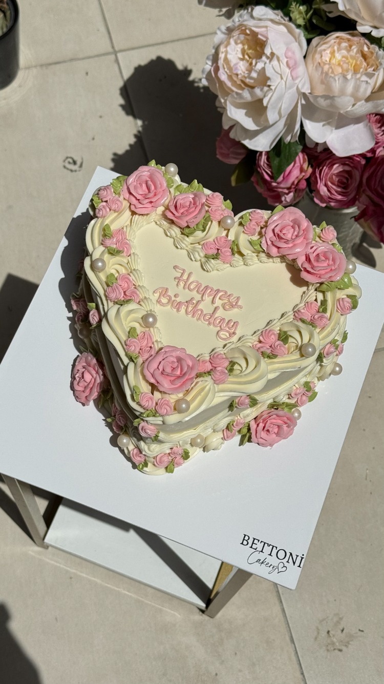 Vintage Cake