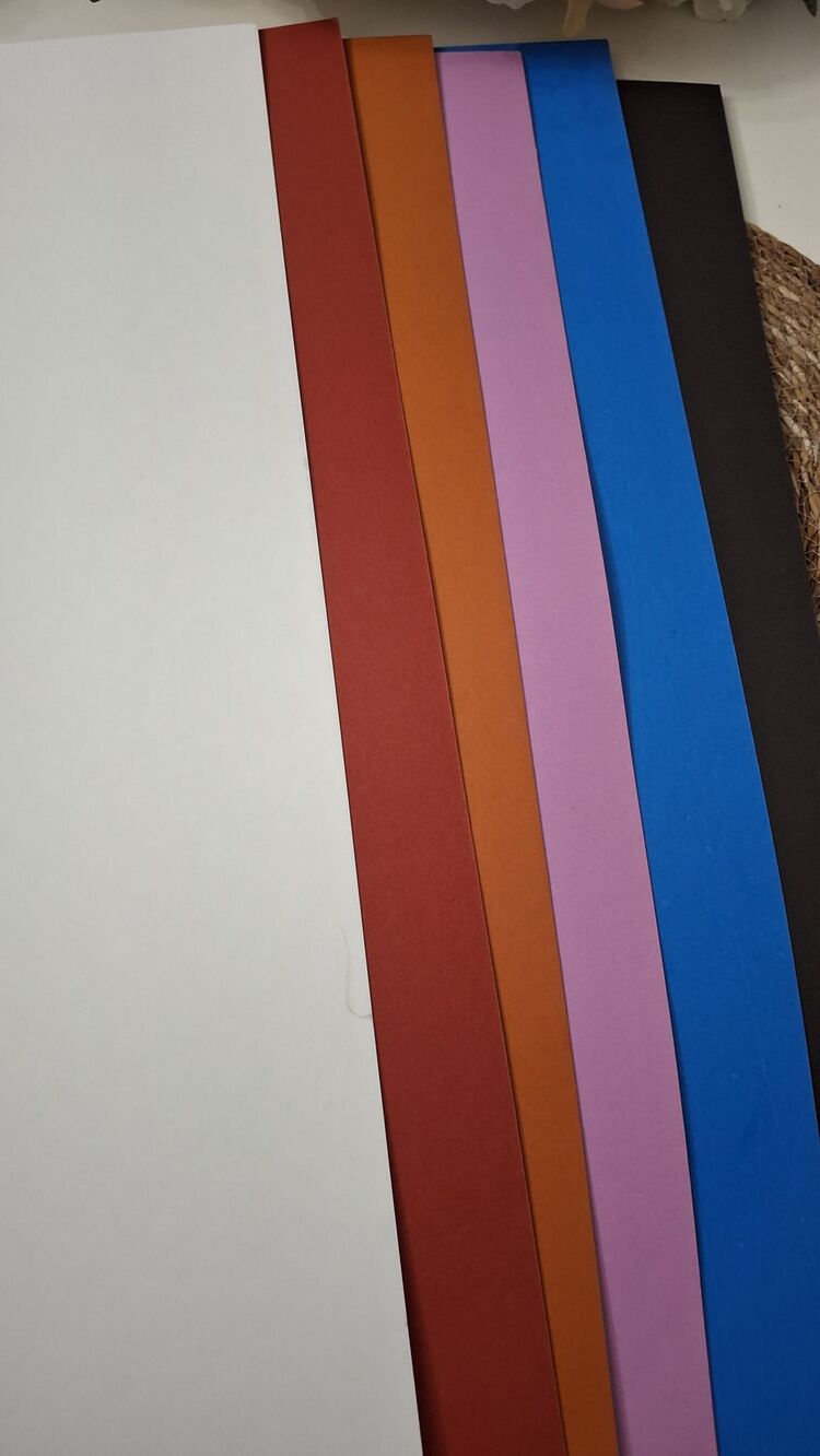 Kenarı Düz Yuvarlak Defter (200gr Kağıt)