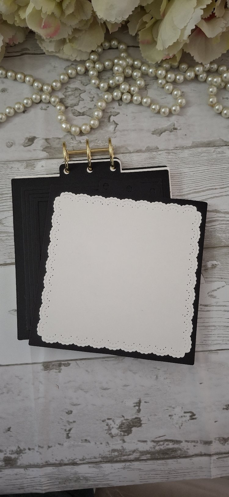 Black serisi kenarı dantelli Defter