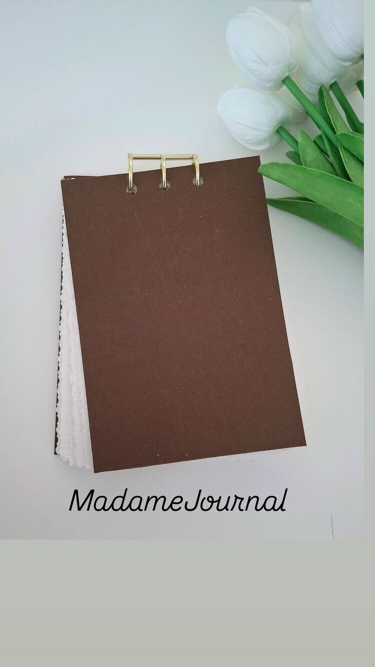 Kenarı tırtıklı defter